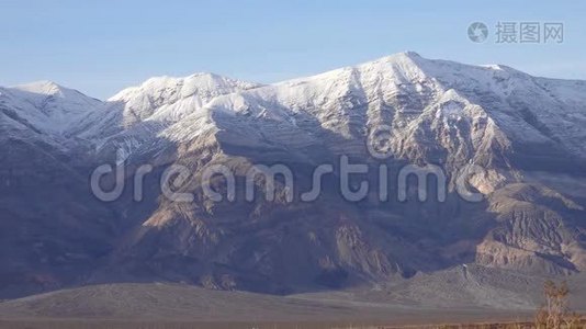 内华达山脉在雪中死亡谷国家公园视频