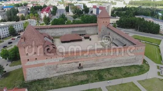 鸟瞰利达城堡.. 利达市.. 白俄罗斯。视频