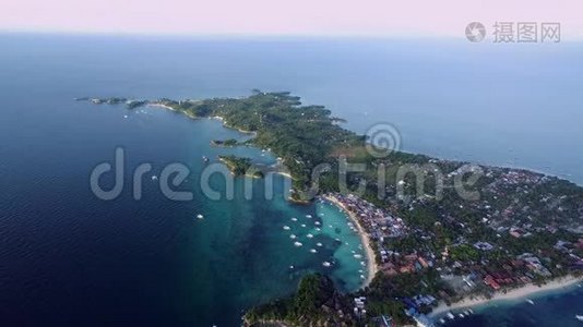 菲律宾宿务马拉帕斯卡岛海滨。 苏鲁海、船和美丽的海景视频