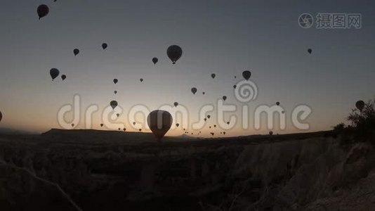 日落时分，Cappadocia，4k热气球飞行时间视频