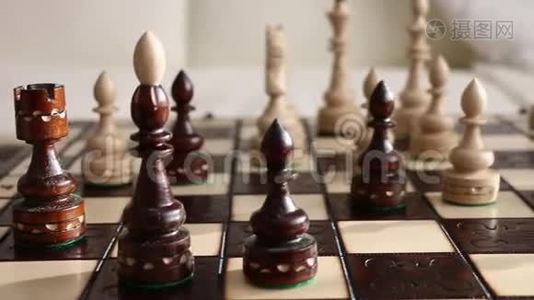 印度风格的国际象棋，棋盘细节，相机盘视频