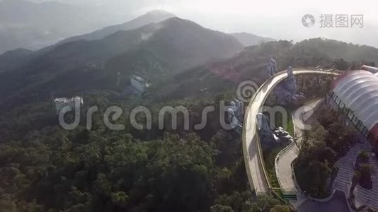 巴纳山，法国村庄和金桥在越南中部视频