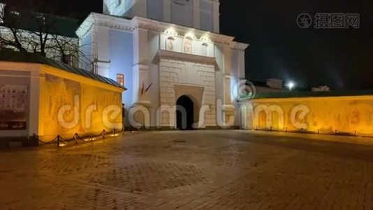 基辅圣迈克尔大教堂，夜间照明视频