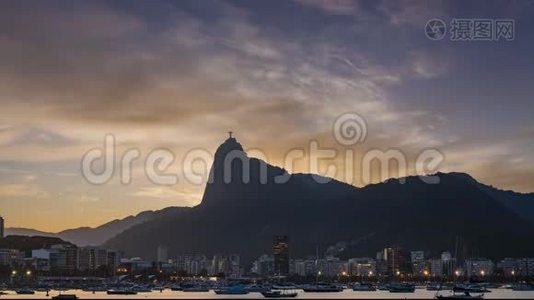 巴西黄昏时里约热内卢美丽的全景。 Corcovado视频