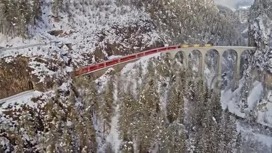 瑞士高架铁路兰德瓦塞尔冬季航空4k视频