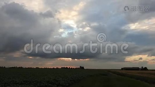 荷兰乡村风暴的美丽发展视频