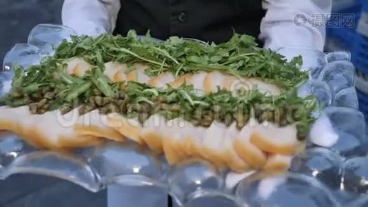 多汁多绿海鱼片治疗客人视频