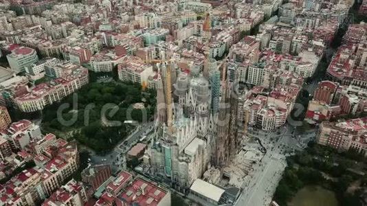 巴塞罗那的埃克斯姆普附近的鸟瞰图，它`完美的方形块视频
