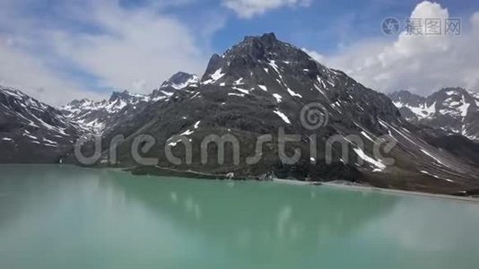 奥地利Silvretta Stausee湖航空公司。视频