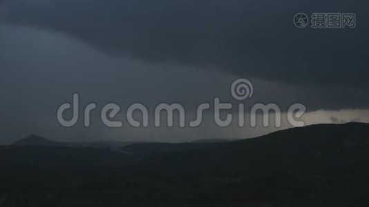 雨和太阳时间流逝视频