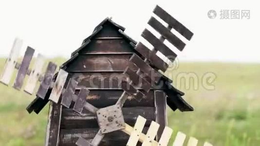 老风化装饰木风车.视频