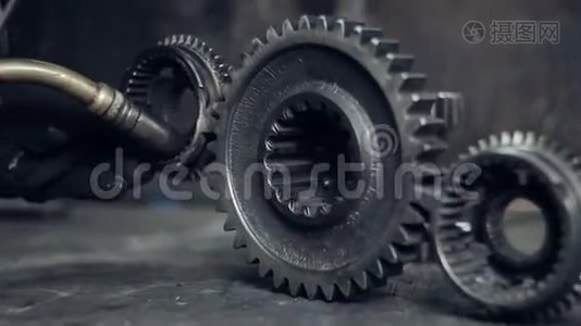 金属齿轮的焊接.视频