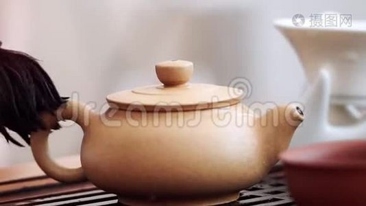 茶点用绿茶，用茶滴刷擦视频