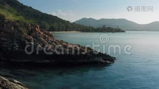 野生岛屿的洛基海岸视频