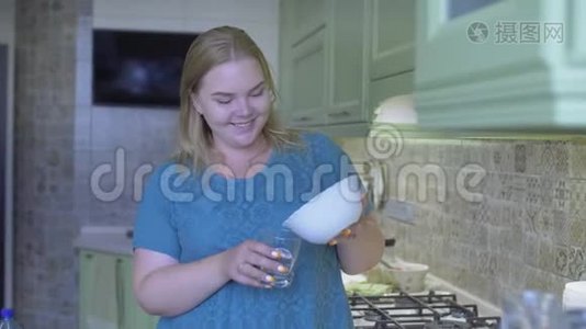肥婆厨房视频