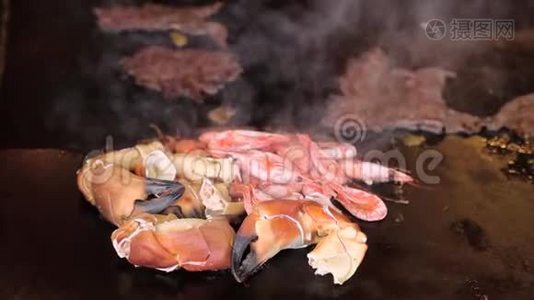 鲜煮蟹虾仁视频