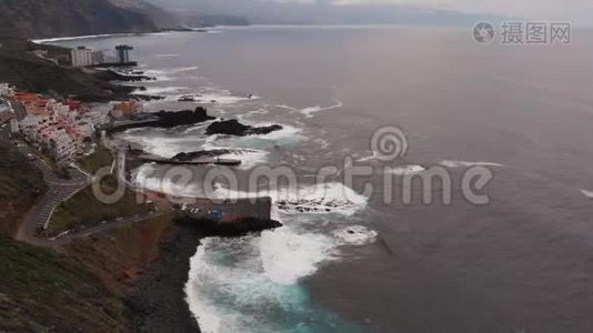 无人驾驶飞机射击-西班牙特内里费岛海岸视频