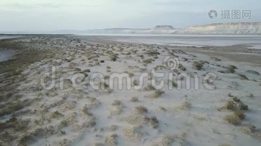 哈萨克斯坦Mangyshlak半岛沙漠中的Solonchak视频