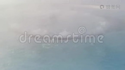 室外热池-按摩浴缸上方蒸汽视频