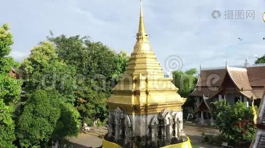 鸟瞰泰国清迈的老历史遗址蒋满寺。视频