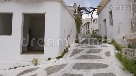 希腊克里特，拥有真实白色房屋和街道的荒凉村庄视频