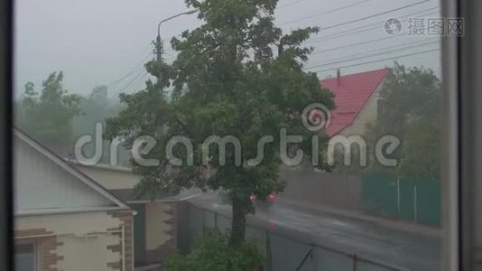 雷雨和飓风视频