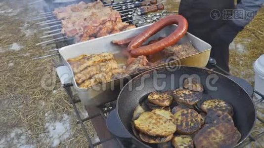 烤肉、烤架、炸土豆烤视频