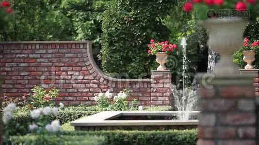 有喷泉的英国花园视频