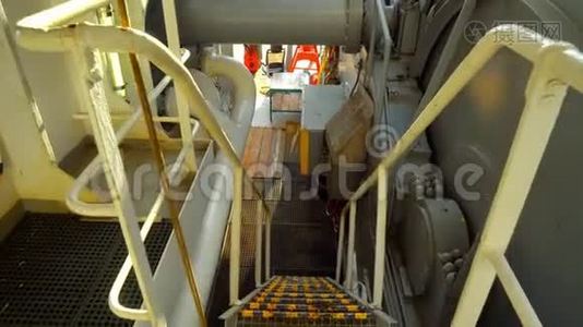 锚处理拖轮供应船。 AHT绞车的视图视频