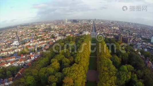 壮观的欧洲城市景观布鲁塞尔空中街道建筑视频
