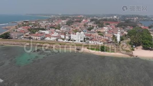 加勒堡，斯里兰卡。 全景俯视图，光塔和清真寺的海上堡垒在加勒加勒堡南部的斯里兰卡视频