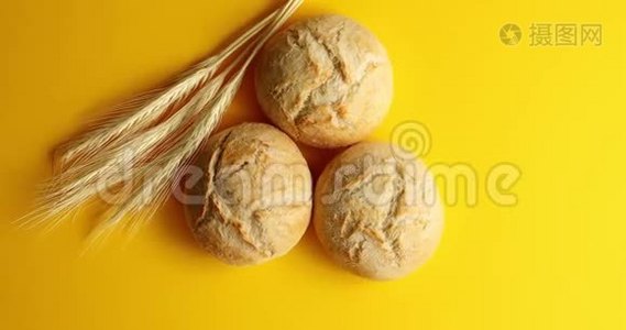 面包和小麦的黄金面包视频