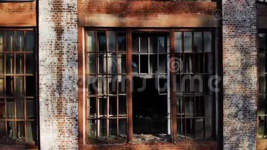 废弃建筑上的破窗..视频