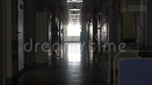 医院里漆黑的长廊.视频