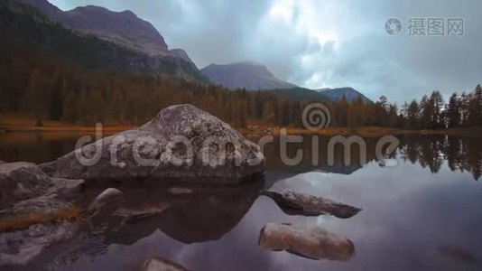 意大利阿尔卑斯山中部的圣佩莱格里诺湖视频