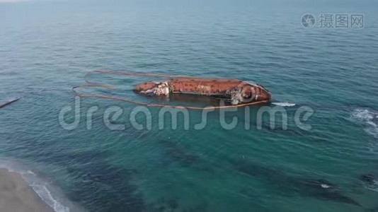 埃里尔的油轮视图搁浅了敖德萨海滩视频