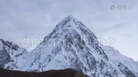 普莫里山。 喜马拉雅山，尼泊尔视频