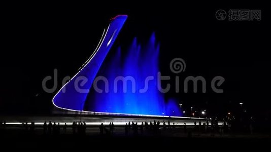 索契。 奥林匹克公园。 喷泉灯光秀视频