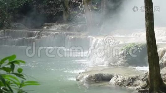 泰国西部的瀑布视频
