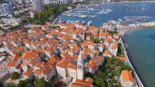 黑山布达瓦古城塔和码头鸟瞰图2视频