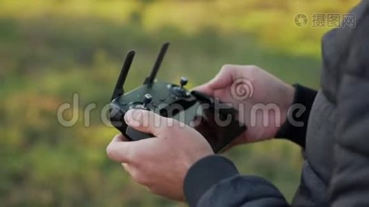手动控制drony控制台，特写视频