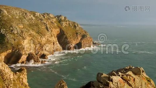 葡萄牙的美妙之处-大西洋海岸的卡波·道罗卡-日落景色视频
