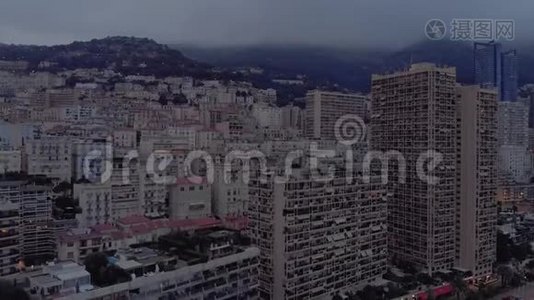 蒙特卡洛和摩纳哥城市夏季法国海镇4D无人驾驶飞机夜间飞行视频