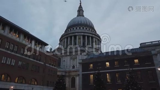 伦敦圣保尔斯大教堂穹顶-伦敦，英格兰-2018年12月16日视频