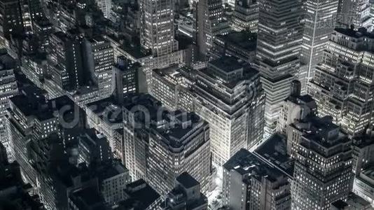 纽约夜景：建筑物的屋顶视频
