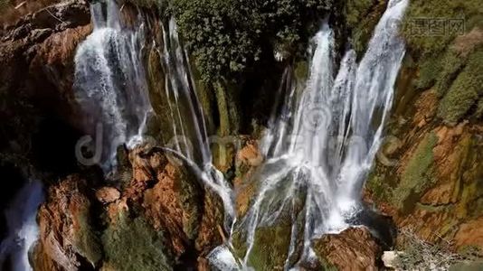 克拉维卡瀑布的俯视图.视频