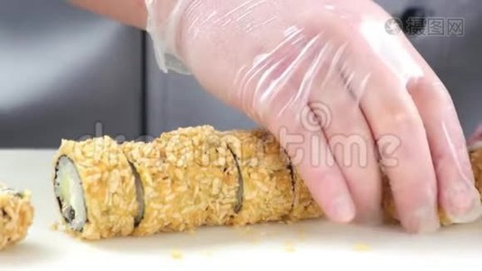 寿司卷，脆面包。视频