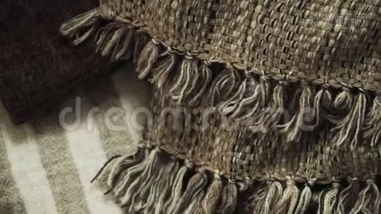 羊绒羊毛披肩。尼泊尔的传统服饰视频