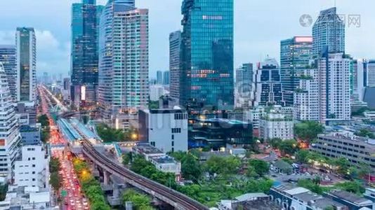 泰国曼谷商业区交通高峰时段的昼夜交通视频