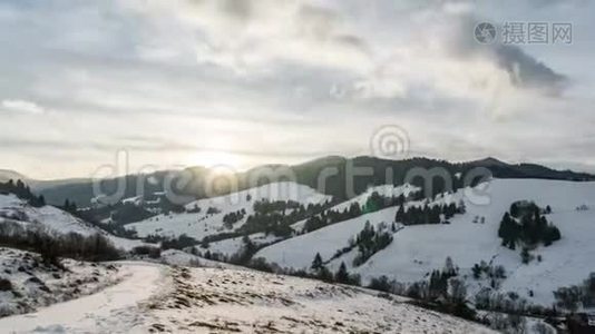 冬天笼罩着雪天. 时间流逝视频